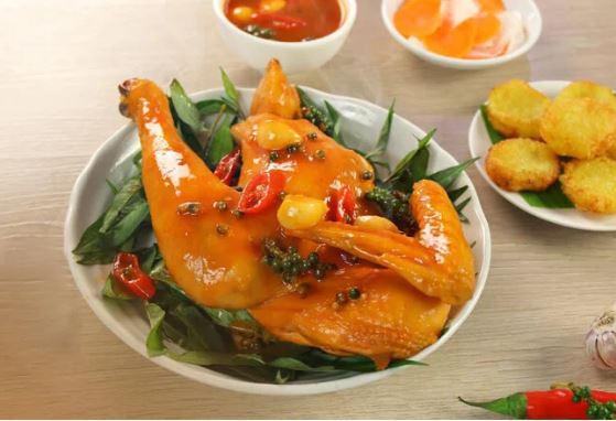 Món gà hấp nhớ dùng loại gia vị đặc biệt này, thịt ngọt mọng nước