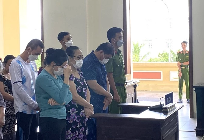 Hải, Lan, Kiệt, Trung và cá đồng phạm tại phiên xét xử vào chiều ngày 5/7