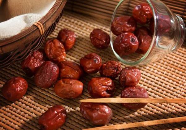 Bác sĩ Nhật Bản chỉ ra loại quả nhỏ nhưng chứa nhiều công dụng lớn, chỉ 3 quả mỗi ngày cũng giúp chị em giữ nét xuân