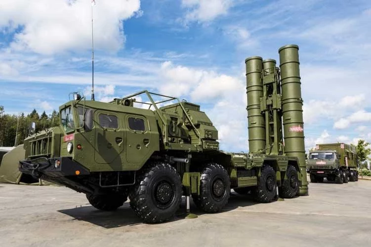 Một hệ thống tên lửa phòng không S-400 của Nga. (Nguồn: TASS)