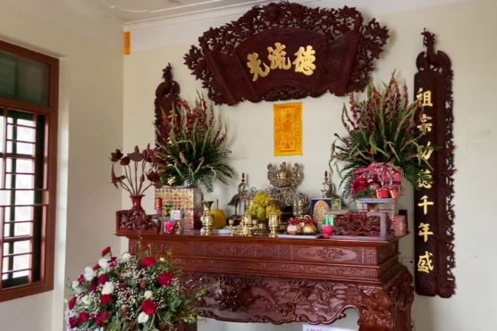 Người xưa dặn: 3 thứ không nên đặt trên bàn thờ kẻo phúc đức tổn hao