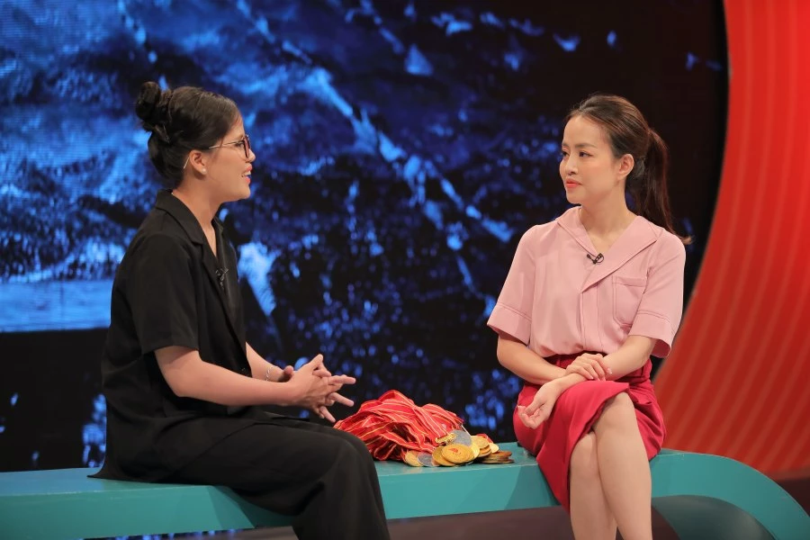 Vận động viên Nguyễn Thị Hảo trên sân khấu Trạm yêu thương Vận động viên Nguyễn Thị Hảo trên sân khấu Trạm yêu thương