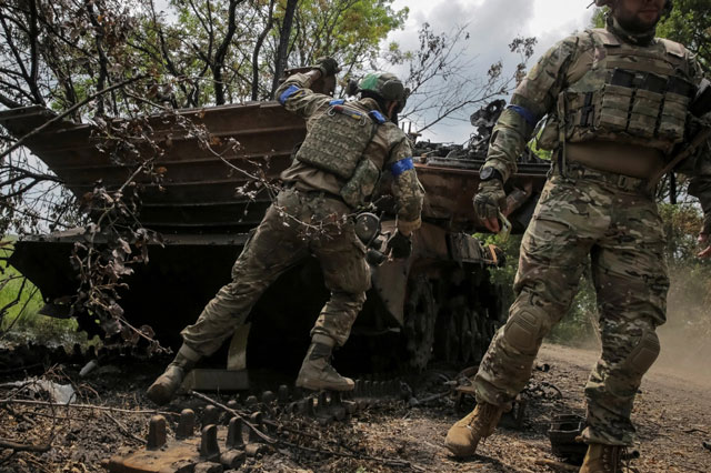 Bulgaria quyết định tăng viện trợ quân sự cho Ukraine