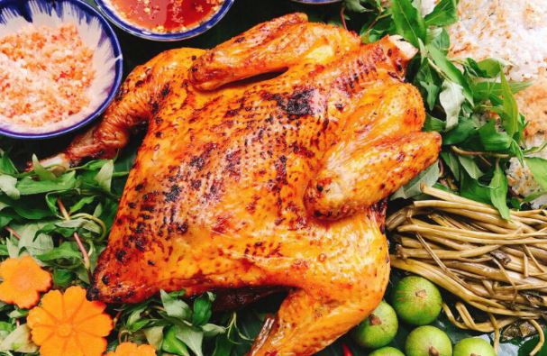 Gà luộc, rang mãi cũng chán, đem làm món này ăn ngon hết nấc