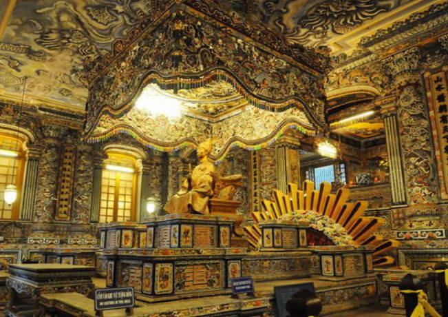 Khám phá lăng Khải Định: Tầm nhìn kiến trúc xuất sắc của triều Nguyễn