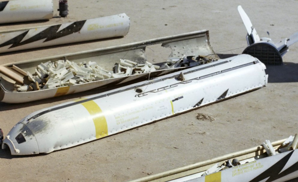 Chuyên gia giải thích lý do Mỹ quyết định cung cấp bom chùm cho Ukraine