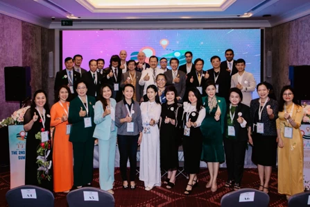 Các doanh nghiệp Việt Nam tham dự hội nghị.