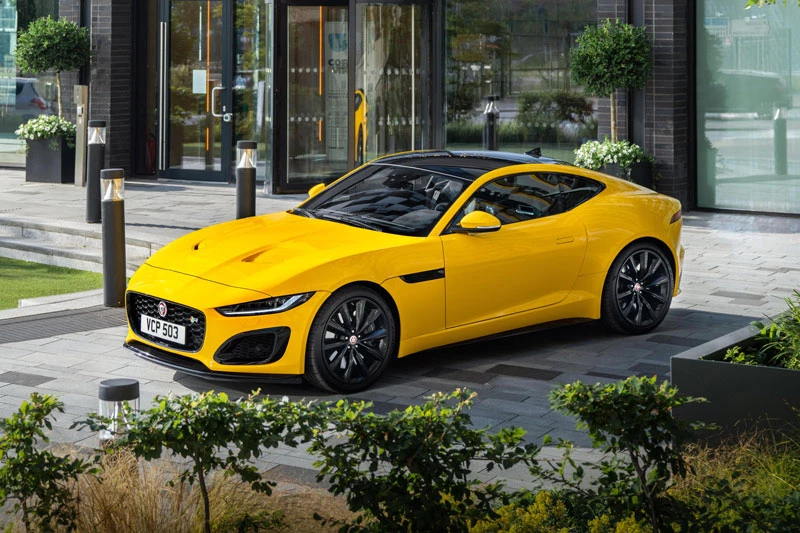 Jaguar F-Type.