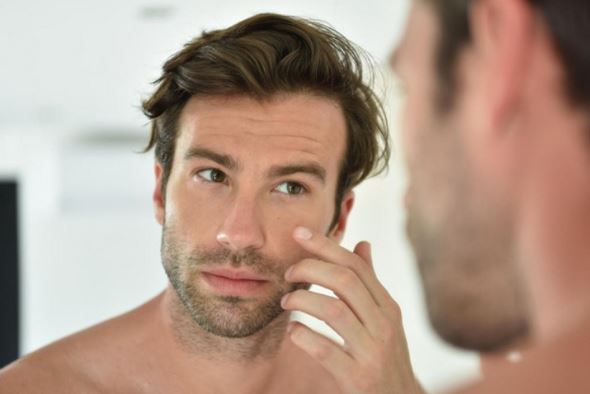 Có 4 dấu hiệu này chứng tỏ cơ thể nam giới đang dần lão hóa