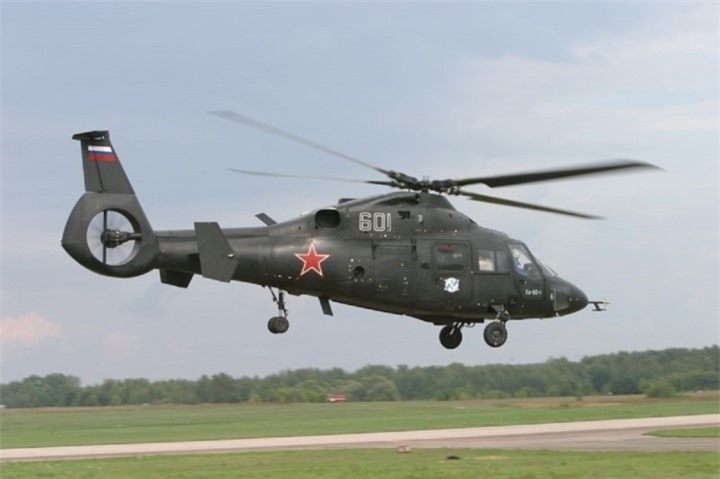 Trực thăng Ka-60 trong một chuyến bay thử nghiệm.