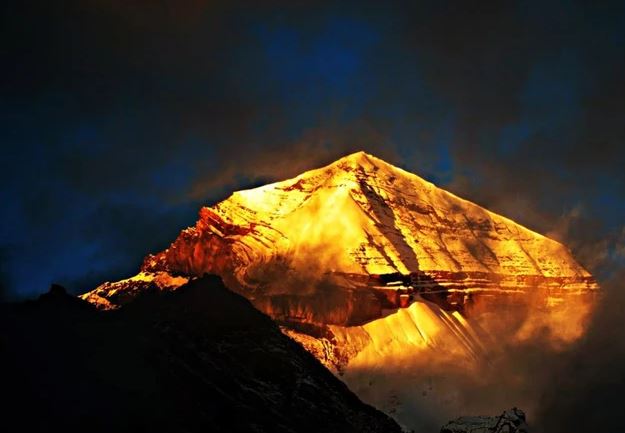 Bí ẩn về núi Kailash, nơi được coi là trung tâm của thế giới