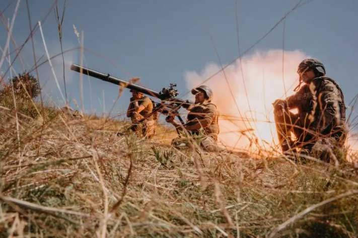 Nỗ lực chưa từng có tiền lệ của Ukraine và giới hạn của phương Tây