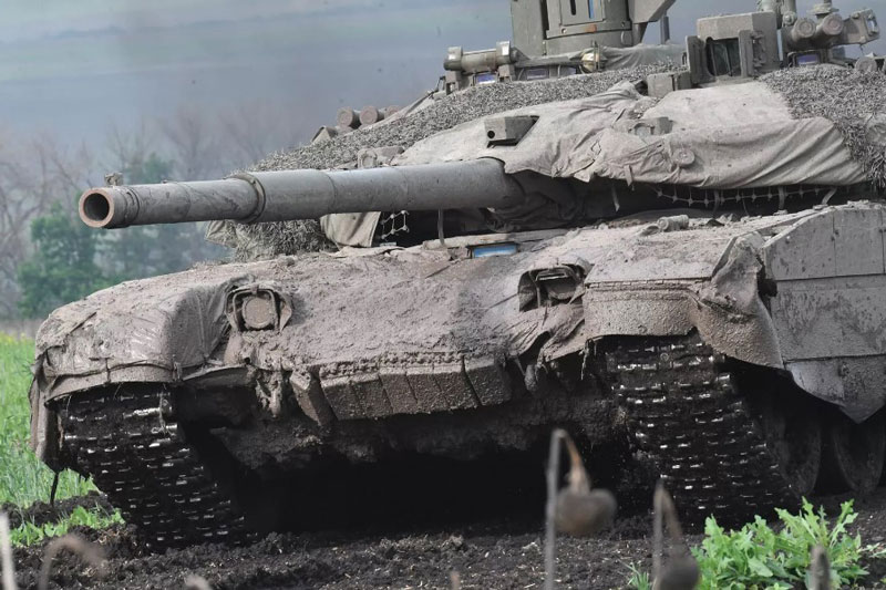 Xe tăng Nga gieo rắc sự hoảng sợ trong hàng ngũ LLVT Ukraine trên mỏm Vremevsky