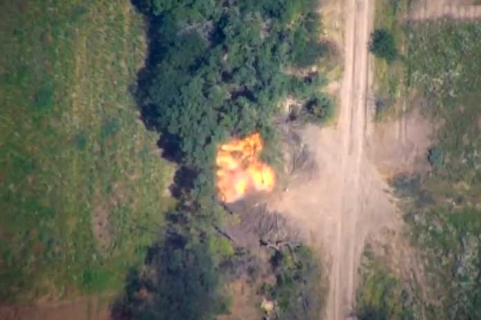 Cận cảnh UAV Lancet của Nga đánh thẳng vào trạm tác chiến điện tử của Ukraine