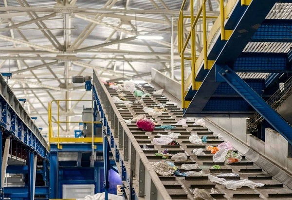 Quy định nhà sản xuất nộp tiền để hỗ trợ nhà tái chế đang có lãi là bất hợp lý