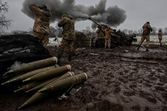 Bị Nga tấn công, Ukraine vẫn đẩy nhanh tiến độ sản xuất vũ khí