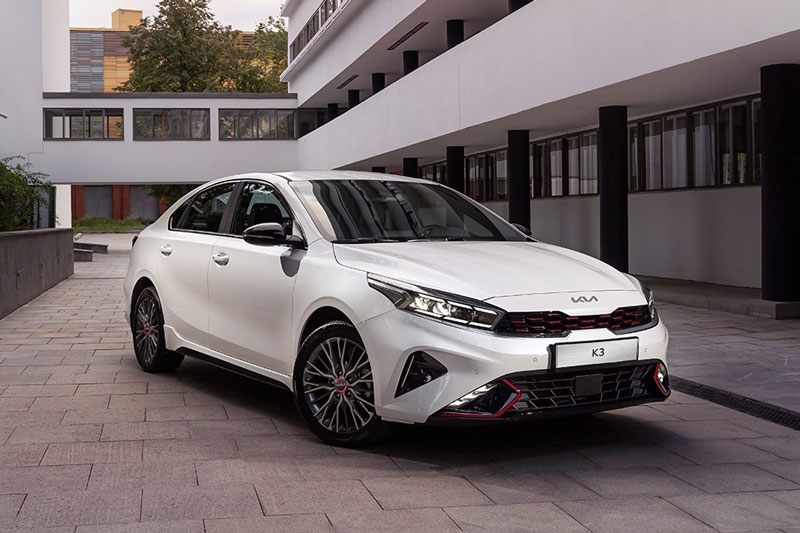 Bảng giá xe Kia tháng 7/2023: 10 mẫu xe được giảm phí trước bạ