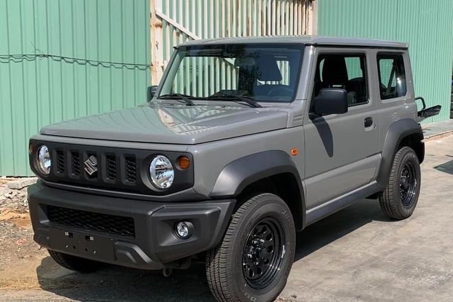Suzuki Jimny lộ giá 790 triệu đồng tại Việt Nam
