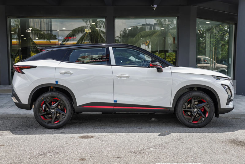 SUV đẹp long lanh, động cơ tăng áp, giá hơn 500 triệu đồng, chờ ngày về Việt Nam