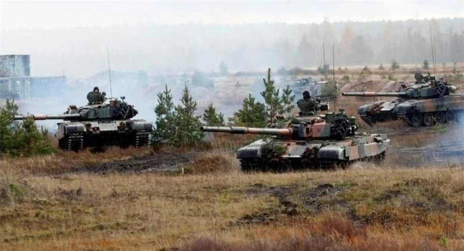 Kiev trang bị xe tăng PT-91 Twardy cho lữ đoàn mới thành lập ảnh 2
