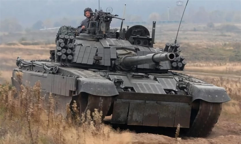 Kiev trang bị xe tăng PT-91 Twardy cho lữ đoàn mới thành lập ảnh 5