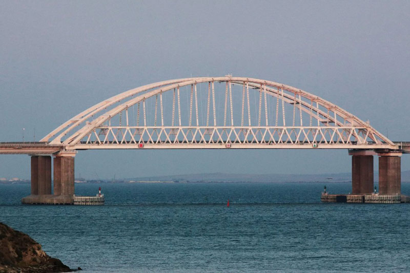 Ukraine cố tấn công cầu Crimea bằng tên lửa S-200