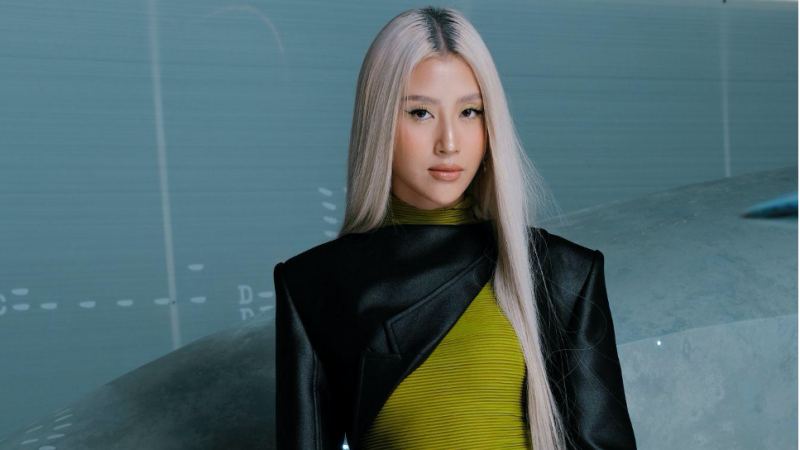 Phong cách khác lạ đầy cuốn hút của Quỳnh Anh Shyn