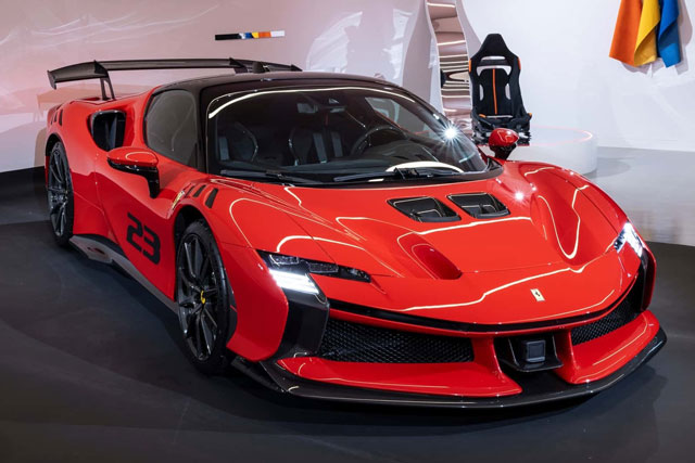 Cận cảnh Ferrari SF90 XX - siêu xe hybrid mạnh nhất của Ferrari