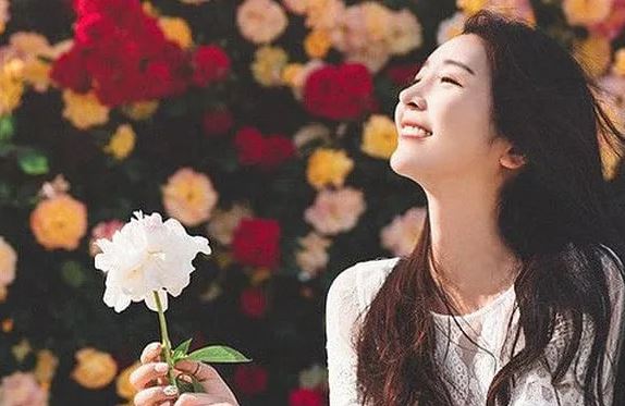 Đào hoa chiếu mệnh: 3 tuổi này được cưng chiều từ nhỏ, kết hôn tìm được đúng ‘chân ái’