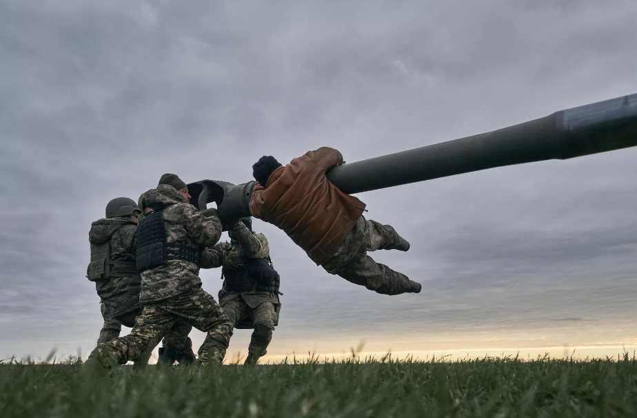 Hướng dẫn viên Pháp tuyên bố thờ ơ với số phận binh sĩ Ukraine