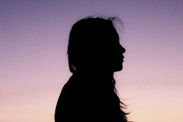 Mẹ tiết lộ bí mật động trời trước khi qua đời