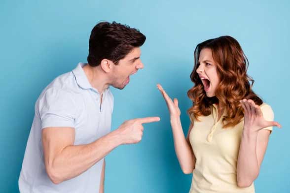 Cãi nhau, chồng tôi lại nói tiếc nuối vì đã bỏ “người yêu cũ”