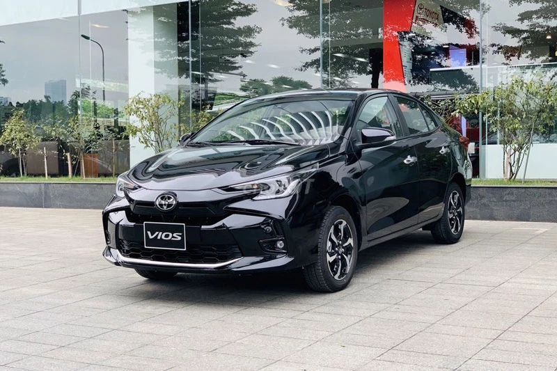 1. Toyota Vios (doanh số: 1.949 chiếc).