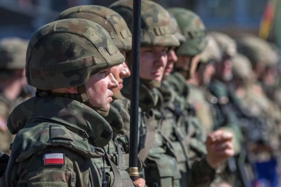 NATO thông qua kế hoạch triển khai 100.000 quân tới Ba Lan nếu cần thiết