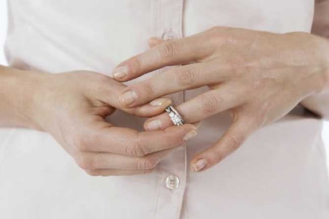 Đầu tư gần 200 triệu cho chồng đi nước ngoài, nhận kết đắng khi mất cả chồng cả tiền