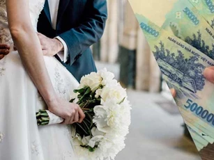 Mẹ chồng thu hết “của hồi môn” của con dâu sau khi cưới