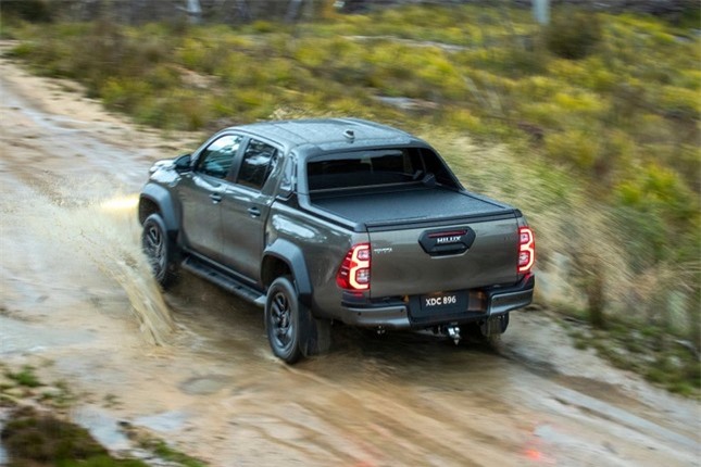Toyota Hilux 2024 thêm biến thể hoàn toàn mới ảnh 2
