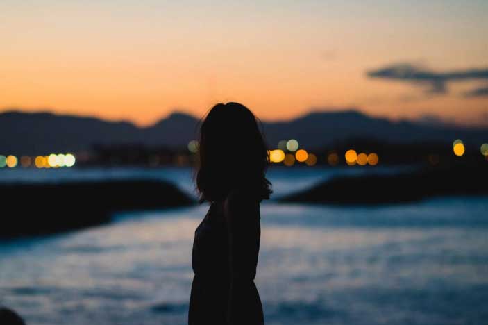 Mẹ không chấp nhận bất kỳ người yêu nào của tôi vì lý do quái gở