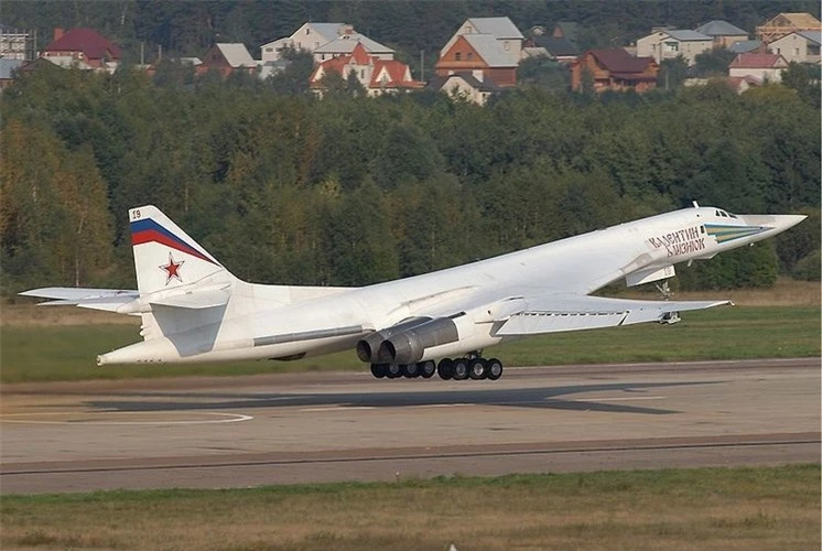 Oanh tạc cơ Tu-160M bắt đầu thử nghiệm cấp nhà nước ảnh 10