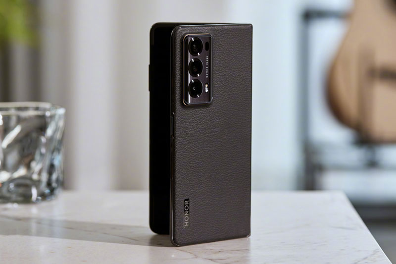 Cận cảnh đối thủ đáng gờm của Samsung Galaxy Z Fold4 5G, giá 29 triệu đồng