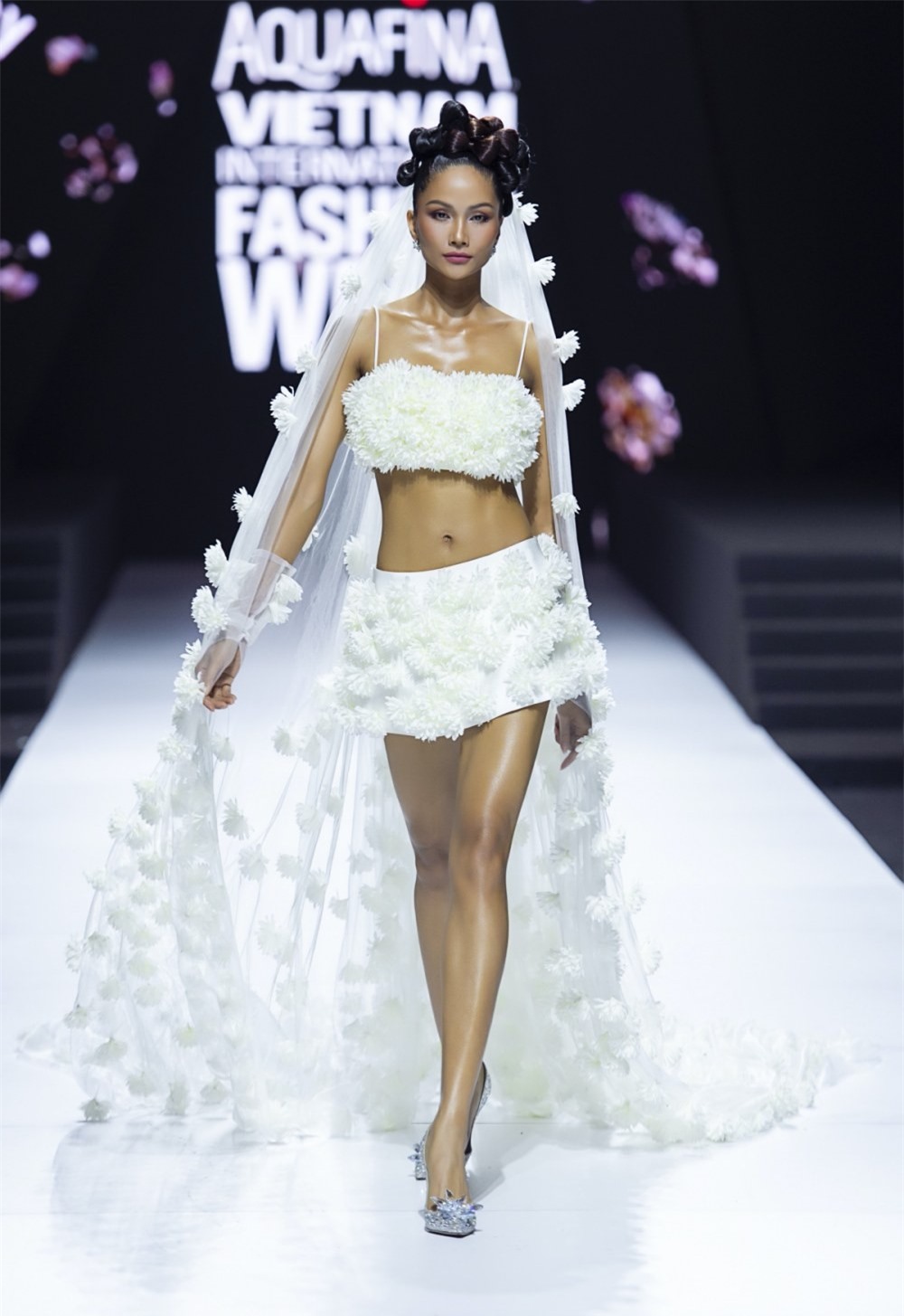 Nội dung chú thích ảnh