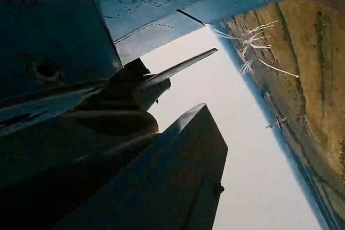 Cặp "xe tăng bay" Su-25SM của Nga xuất kích, tấn công tên lửa Ukraine