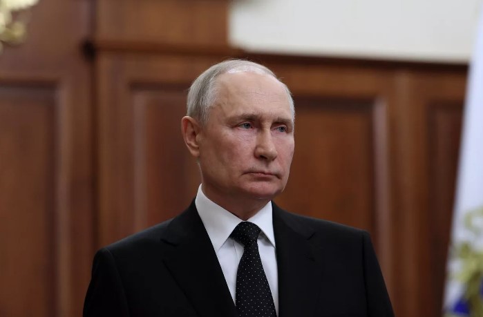 Tổng thống Putin lên tiếng về việc quân đội Ukraine sử dụng bom chùm