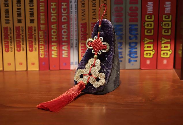 Đặt 7 vật phẩm phong thủy này lên bàn thờ Thần Tài để mang tài lộc đầy nhà