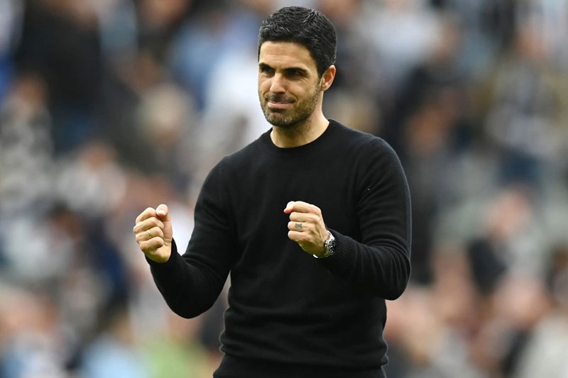 HLV Arteta khẳng định Arsenal sẽ mua thêm cầu thủ