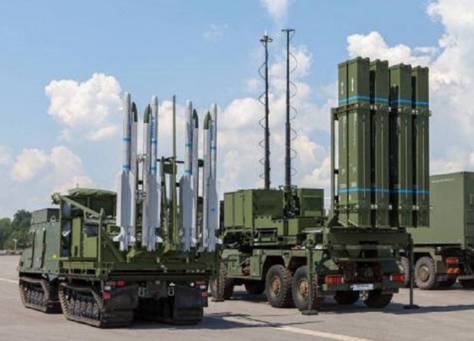 Quân sự thế giới hôm nay (18/7): Trực thăng Ka-52 và UAV Lancet đối mặt nguy cơ từ tên lửa IRIS-T