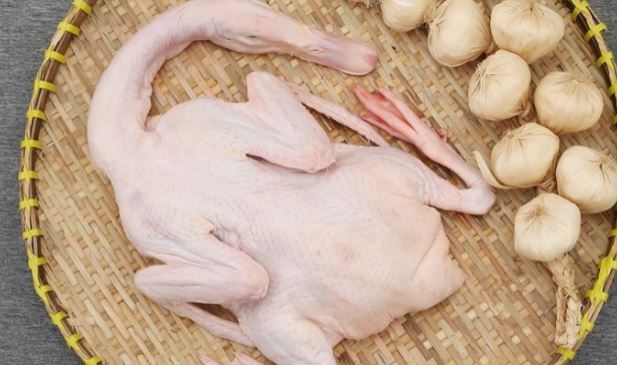 Chuyên gia chỉ cách khử mùi hôi thịt vịt để có món ăn ngon