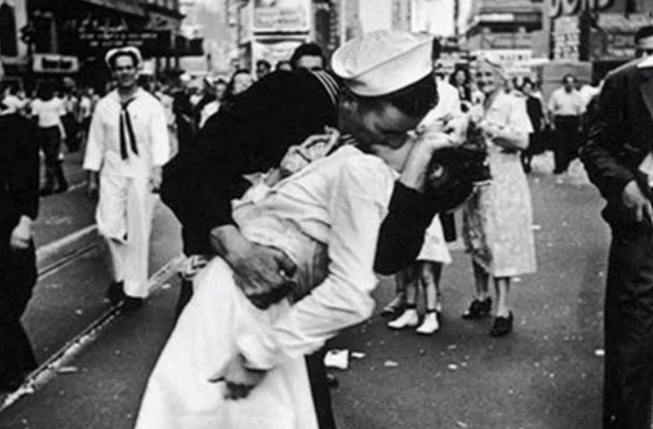 Bí ẩn thú vị đằng sau 7 bức ảnh nổi tiếng nhất lịch sử