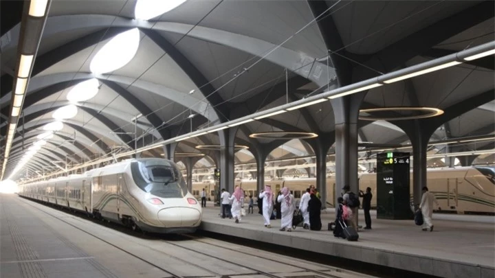 Hệ thống đường sắt cao tốc ở Arab Saudi. (Ảnh: CNN)