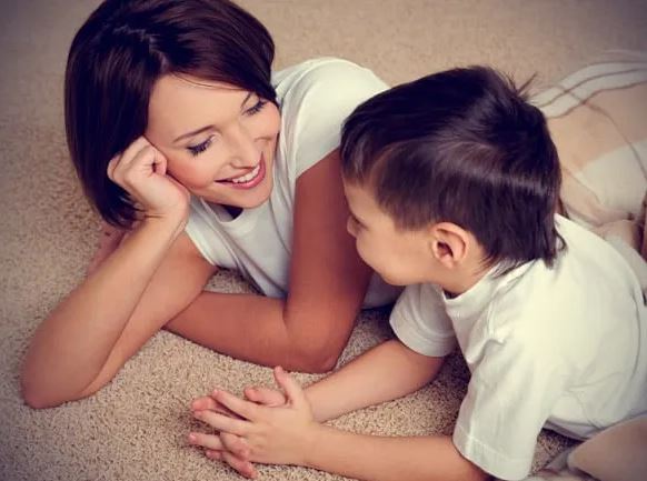 5 thứ quan trọng hơn cả tiền bạc cha mẹ nên dạy con càng sớm càng tốt